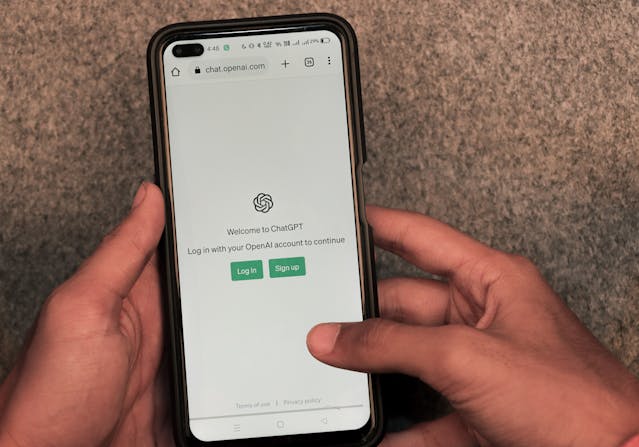 ChatGPT e anziani: applicazioni della AI generativa nelle case di riposo